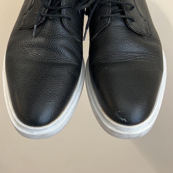 Thom Browne Pebble Grain Leather Black Blucher Contrast Sole Derbys - Picture 6 of 13